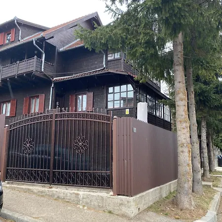 Apartment Urlatoarei - *